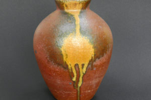 Globe vase (tsubo)