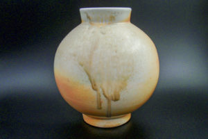 Moon vase, fine porcelain